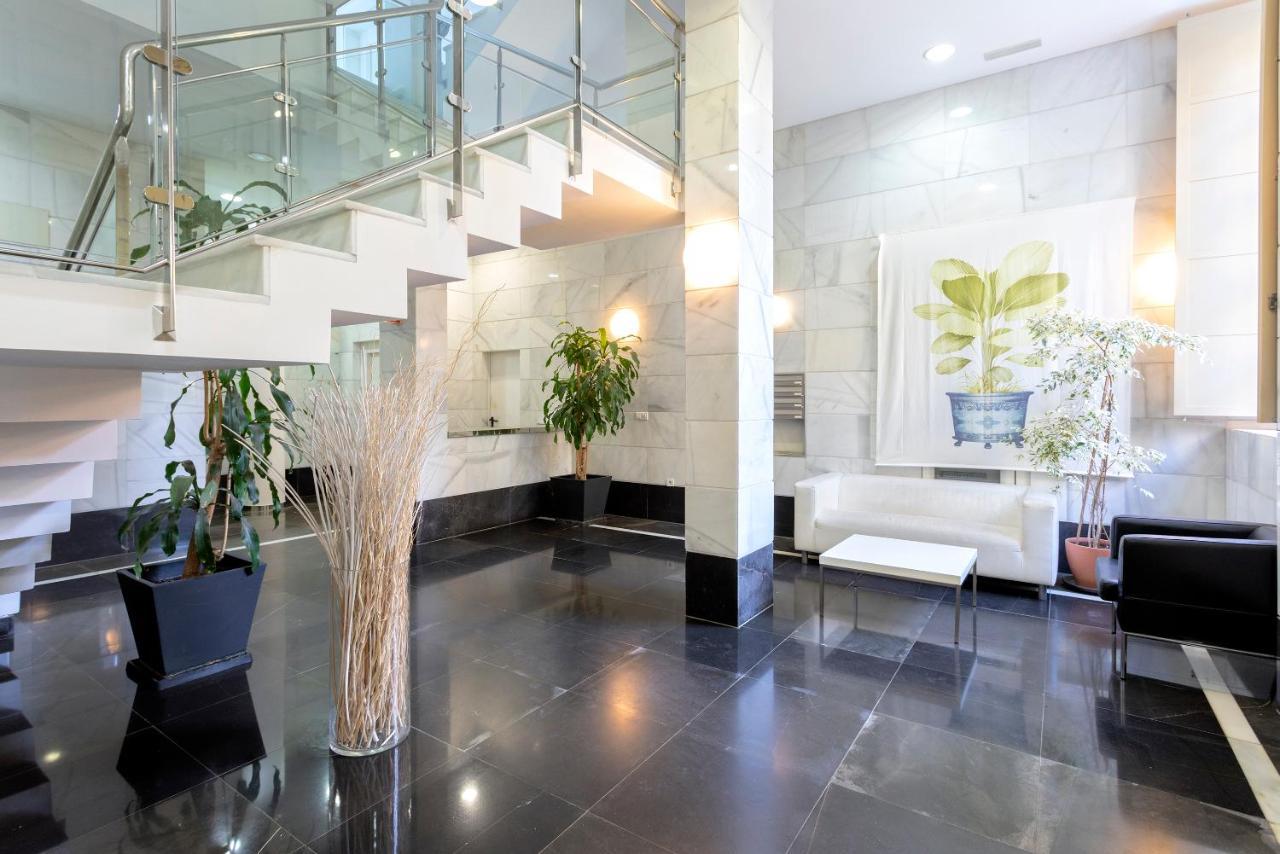 Acogedor Apartamento Junto A La Catedral By Rent Me มาลากา ภายนอก รูปภาพ